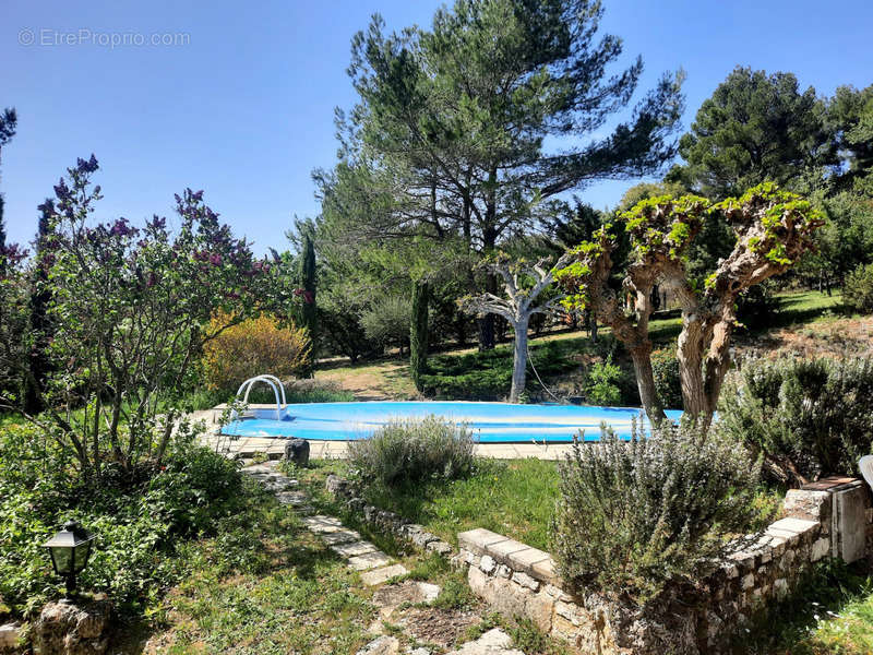 Maison à BAUDINARD-SUR-VERDON