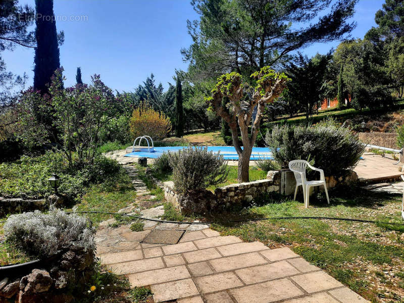 Maison à BAUDINARD-SUR-VERDON