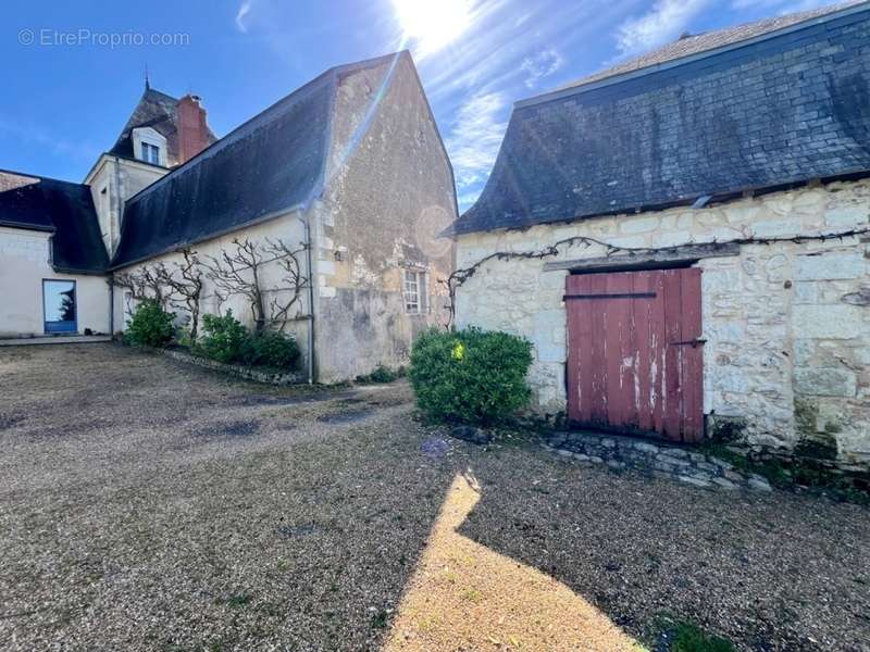 Maison à VILLEVEQUE