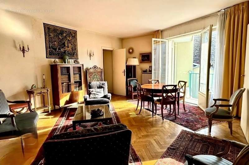 Appartement à PARIS-5E