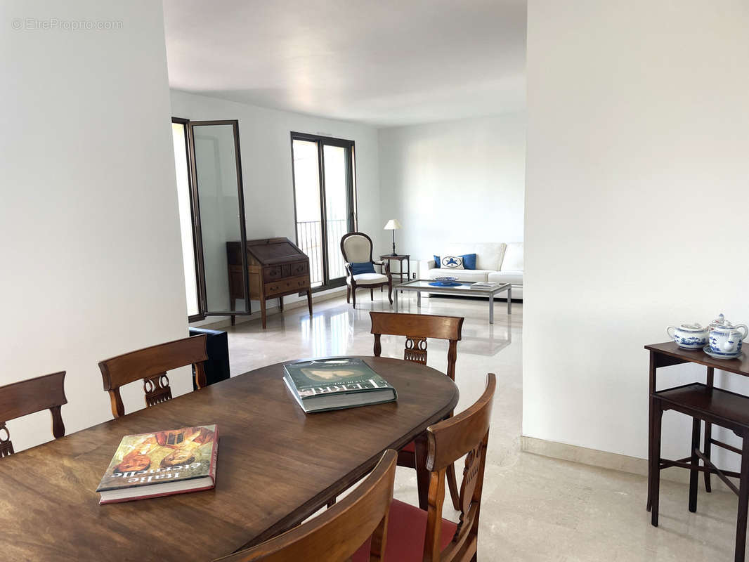 Appartement à VILLENEUVE-LOUBET