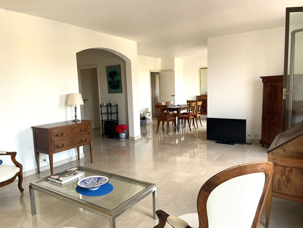 Appartement à VILLENEUVE-LOUBET