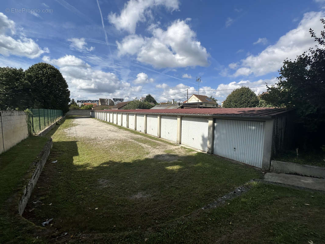 Appartement à DAMMARIE-LES-LYS