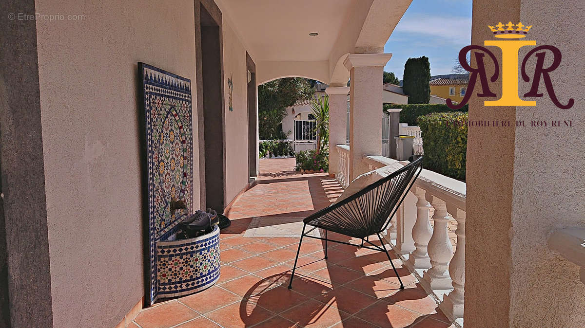 Terrasse couverte - Maison à ROGNAC