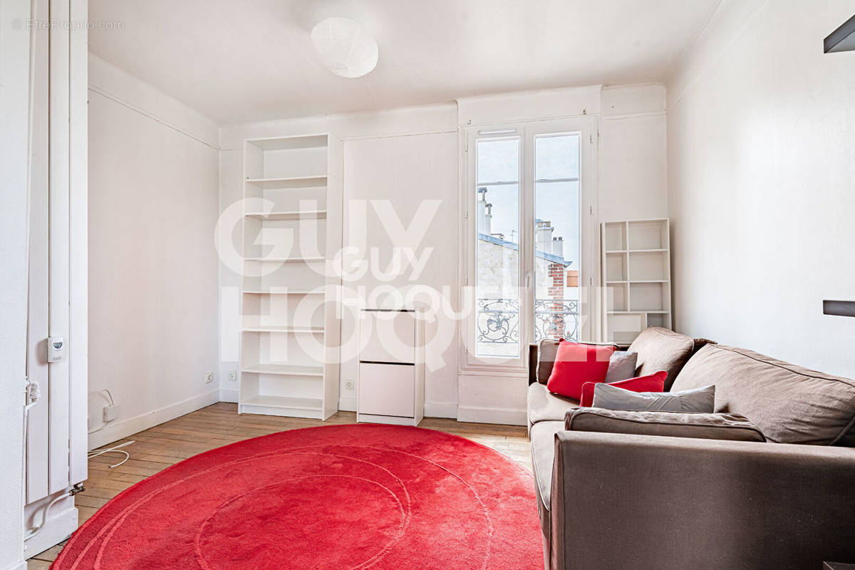 Appartement à COURBEVOIE