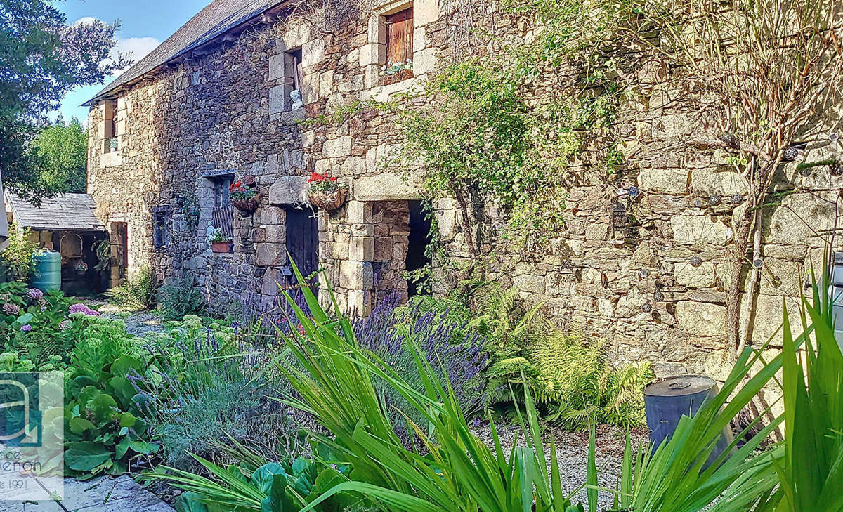 Maison à JUGON-LES-LACS