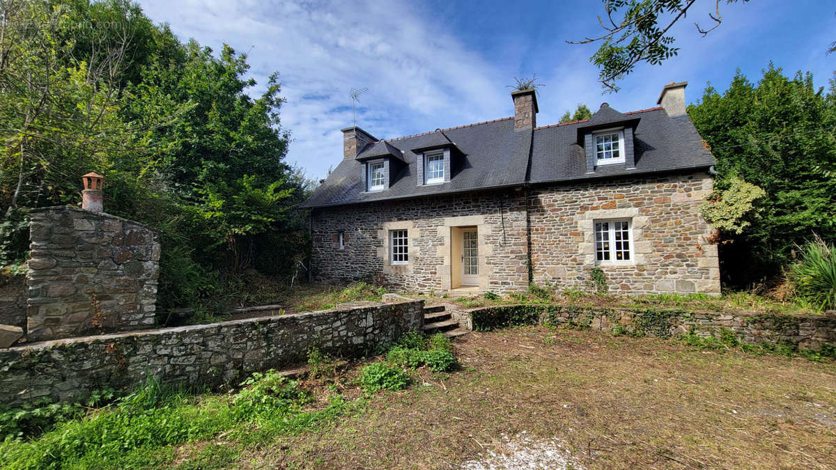 Maison à PLOUEZEC