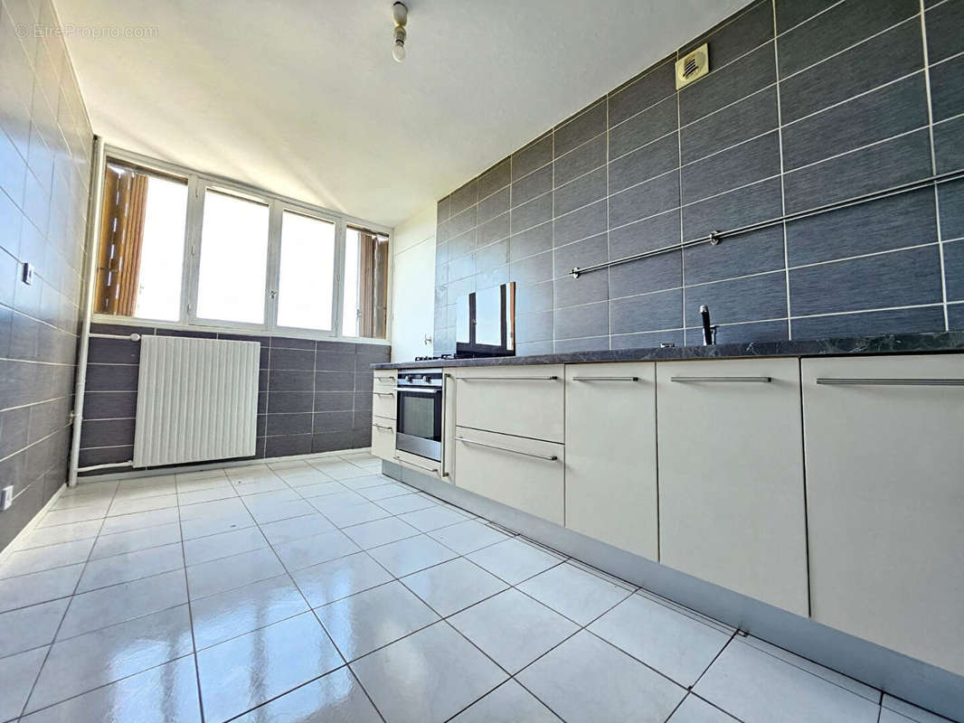 Appartement à RILLIEUX-LA-PAPE