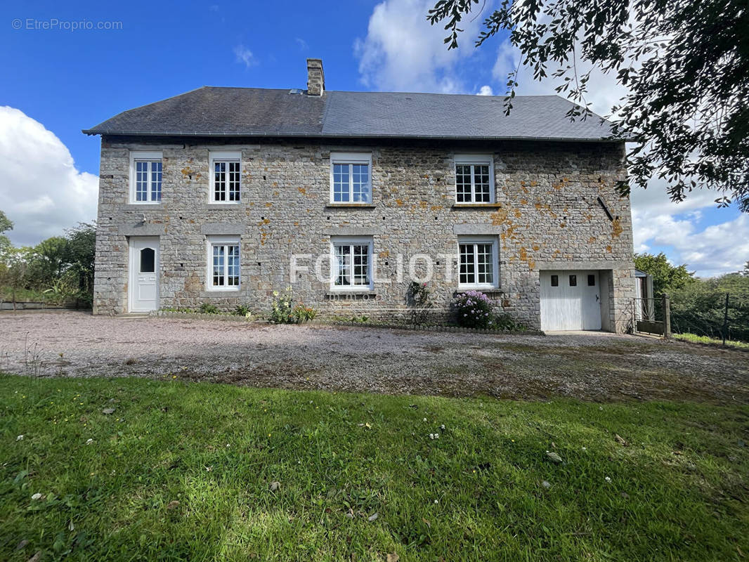 Maison à LE BENY-BOCAGE