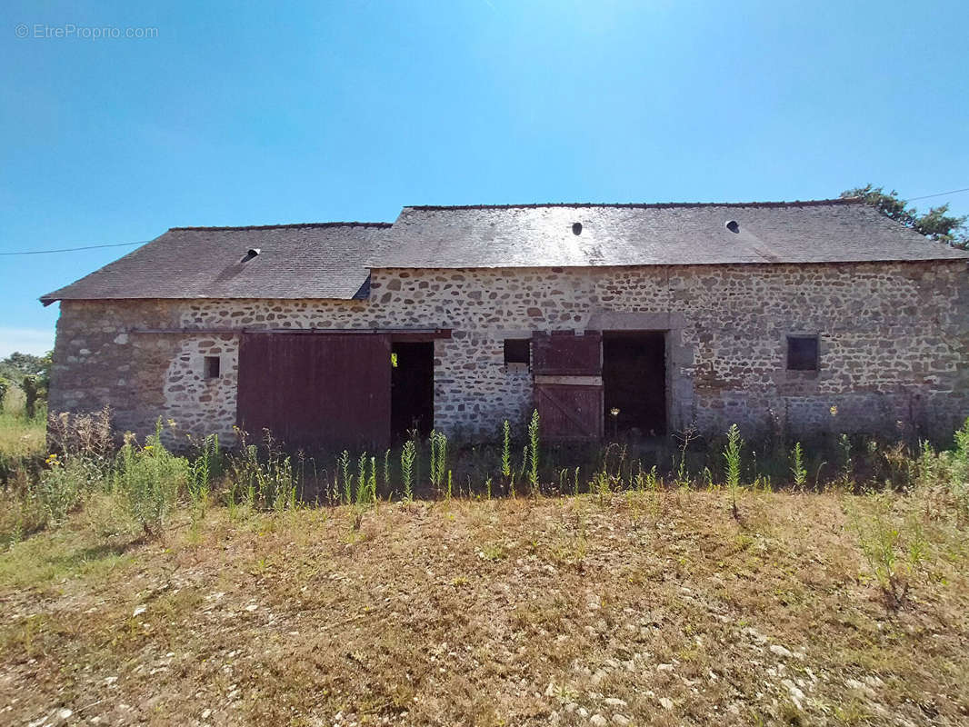 Maison à VILLAINES-LA-JUHEL