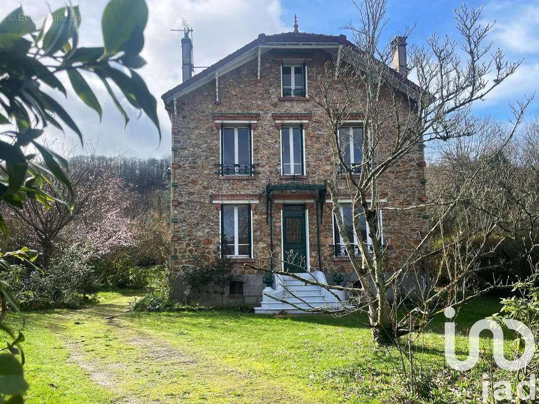 Photo 2 - Maison à SAINT-REMY-LES-CHEVREUSE