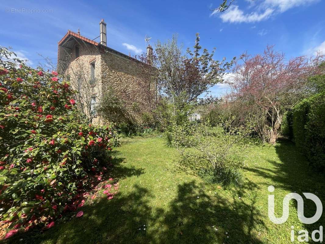 Photo 3 - Maison à SAINT-REMY-LES-CHEVREUSE