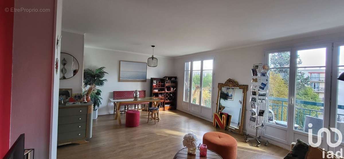 Photo 2 - Appartement à RUEIL-MALMAISON