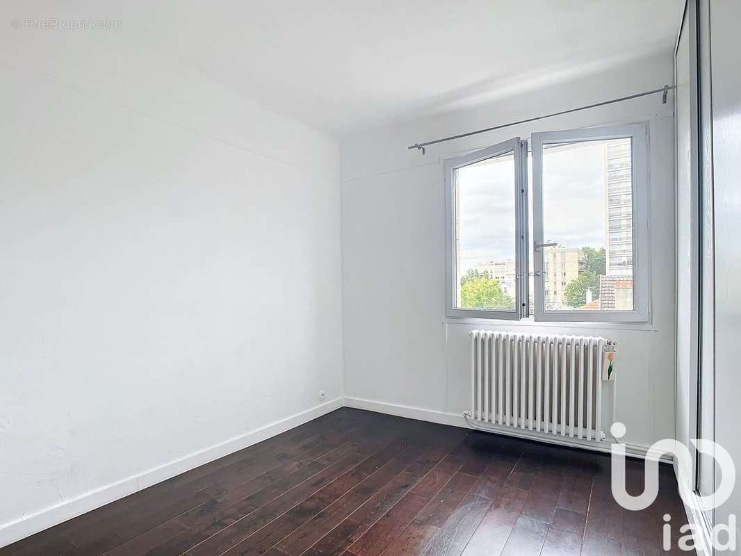 Photo 3 - Appartement à COURBEVOIE