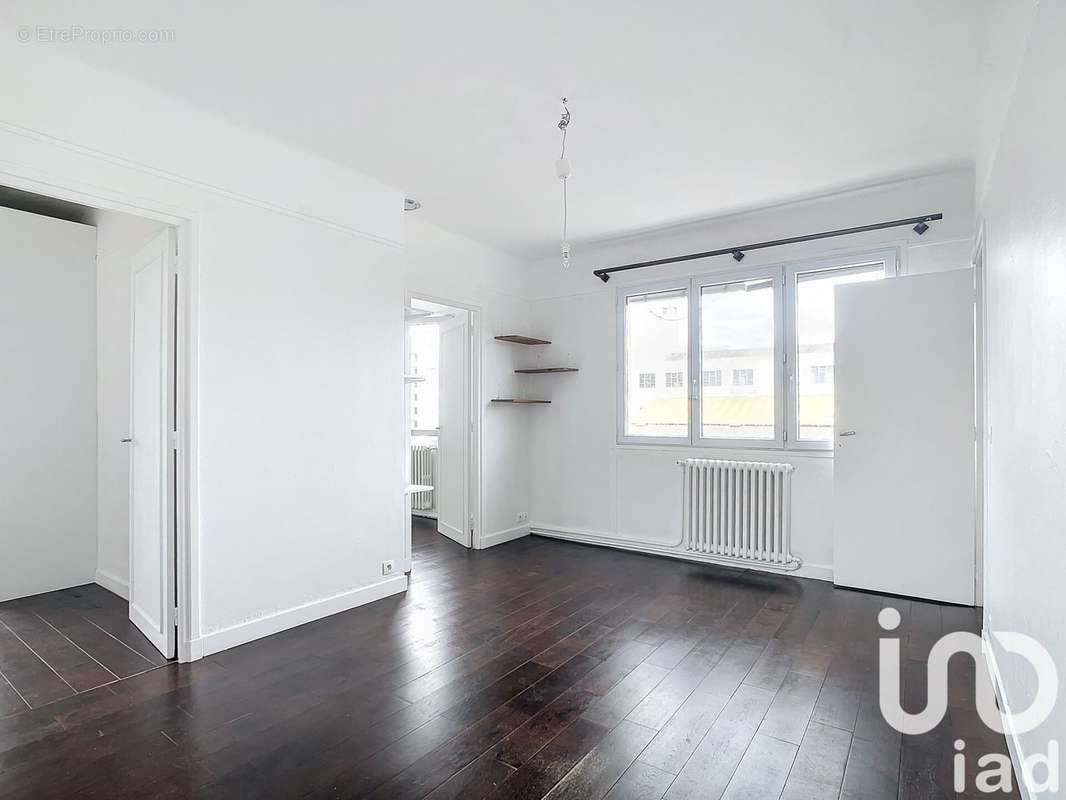 Photo 4 - Appartement à COURBEVOIE