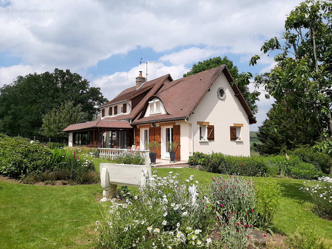 Maison à SAINT-OMER-EN-CHAUSSEE