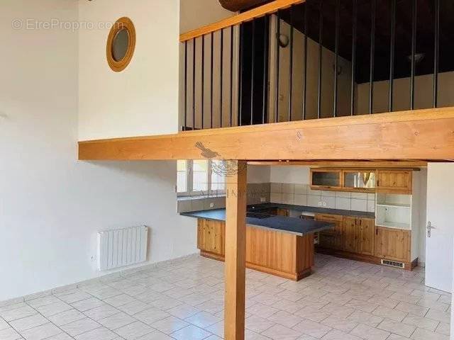 Appartement à MESSIMY