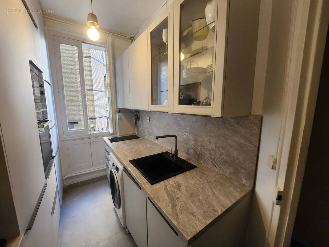 Appartement à PARIS-20E