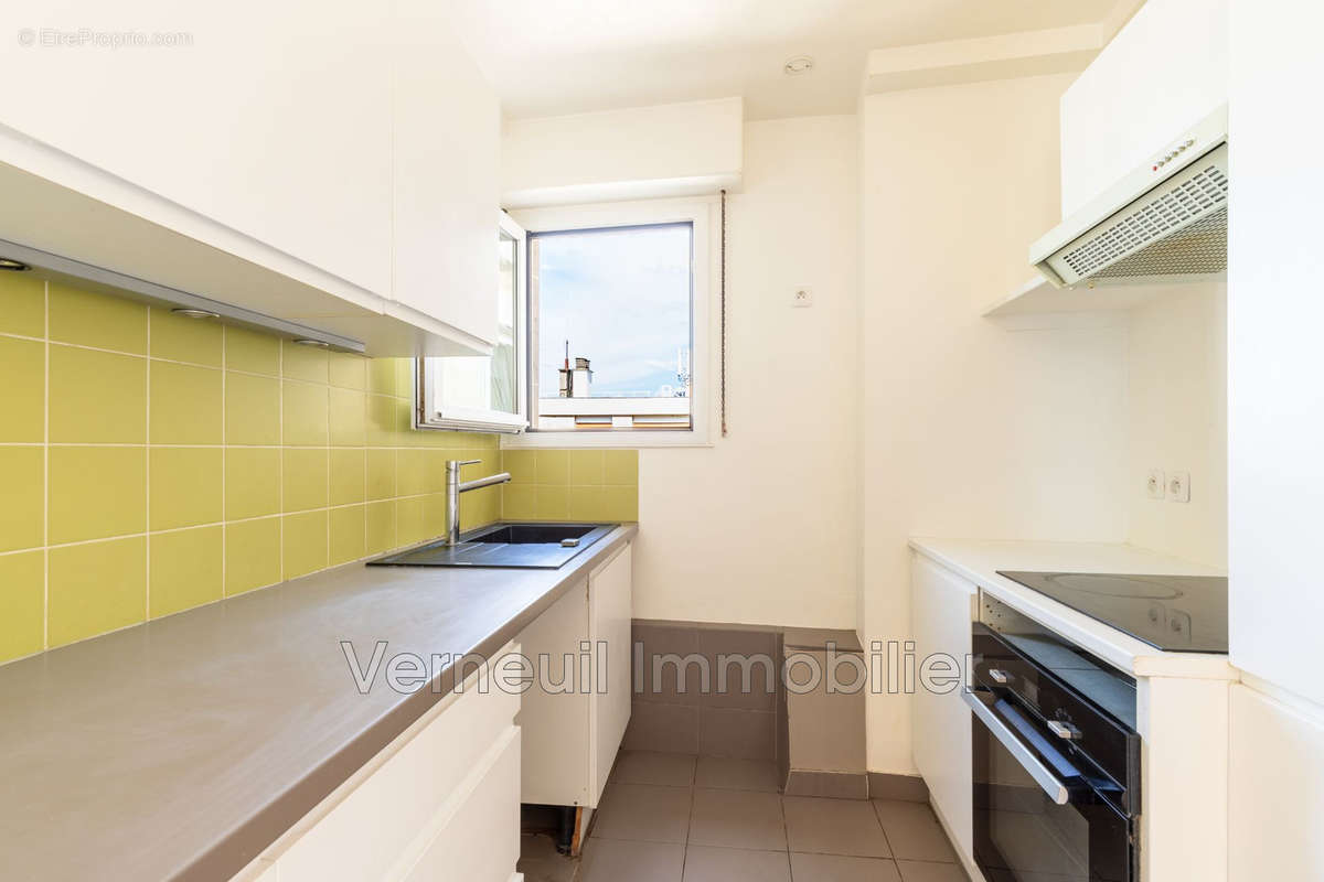 Appartement à PARIS-17E