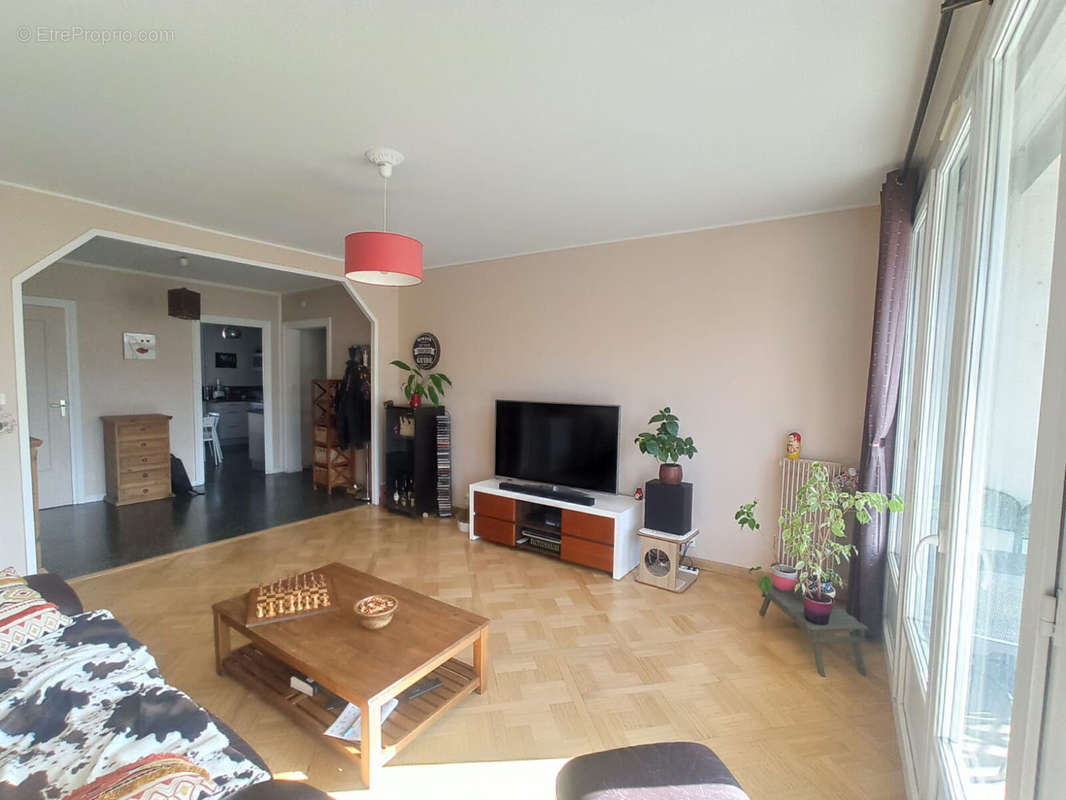 Appartement à SAINT-ETIENNE