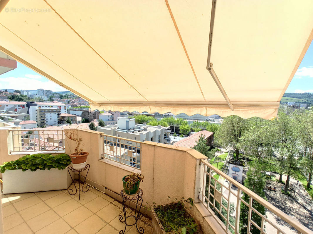 Appartement à SAINT-ETIENNE