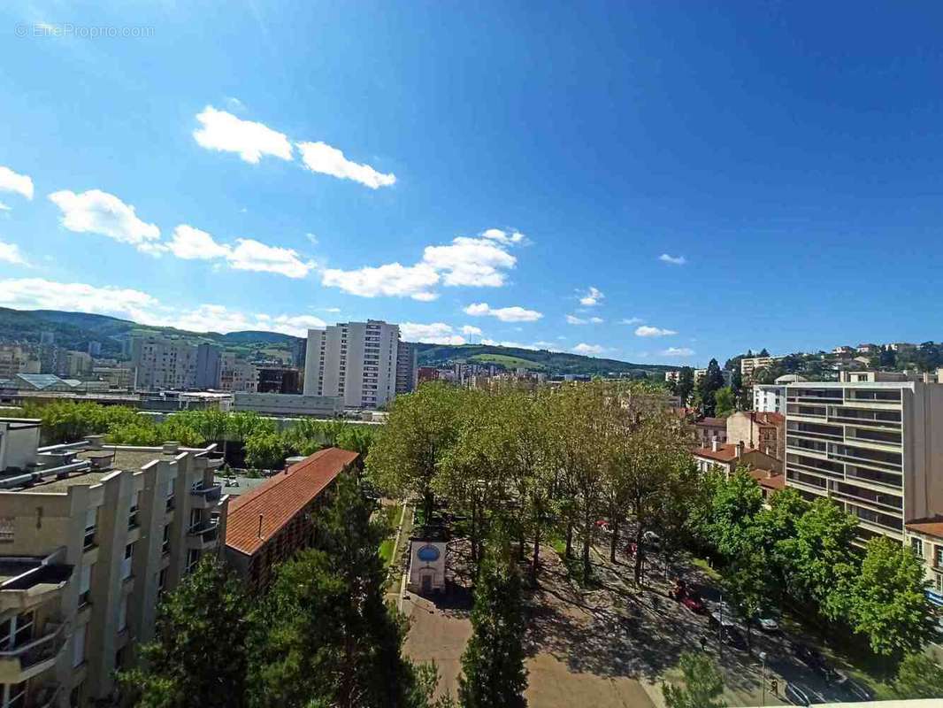 Appartement à SAINT-ETIENNE