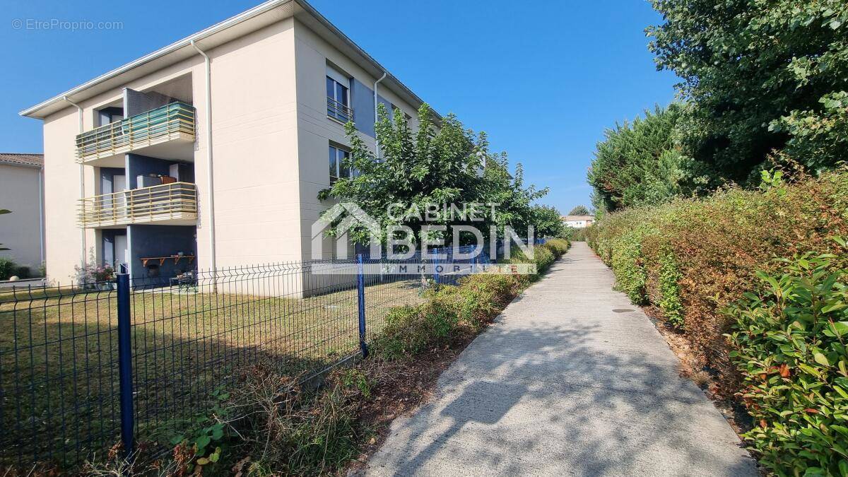 Appartement à PAREMPUYRE