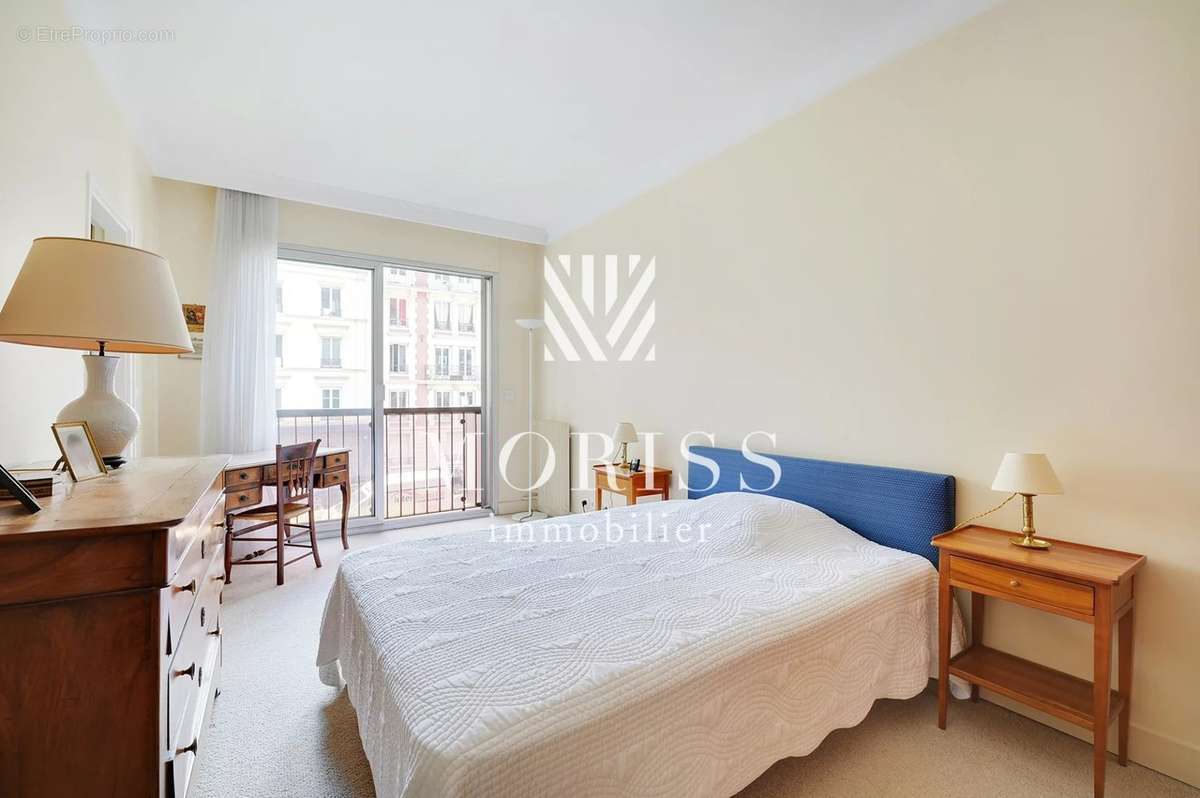 Appartement à PARIS-7E