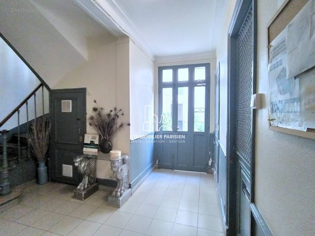 Appartement à PARIS-17E