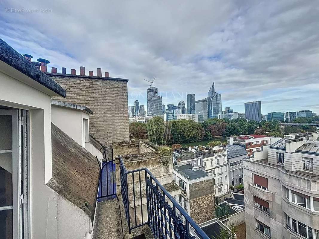 Appartement à NEUILLY-SUR-SEINE