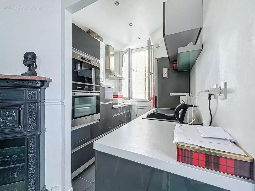 Appartement à PARIS-15E