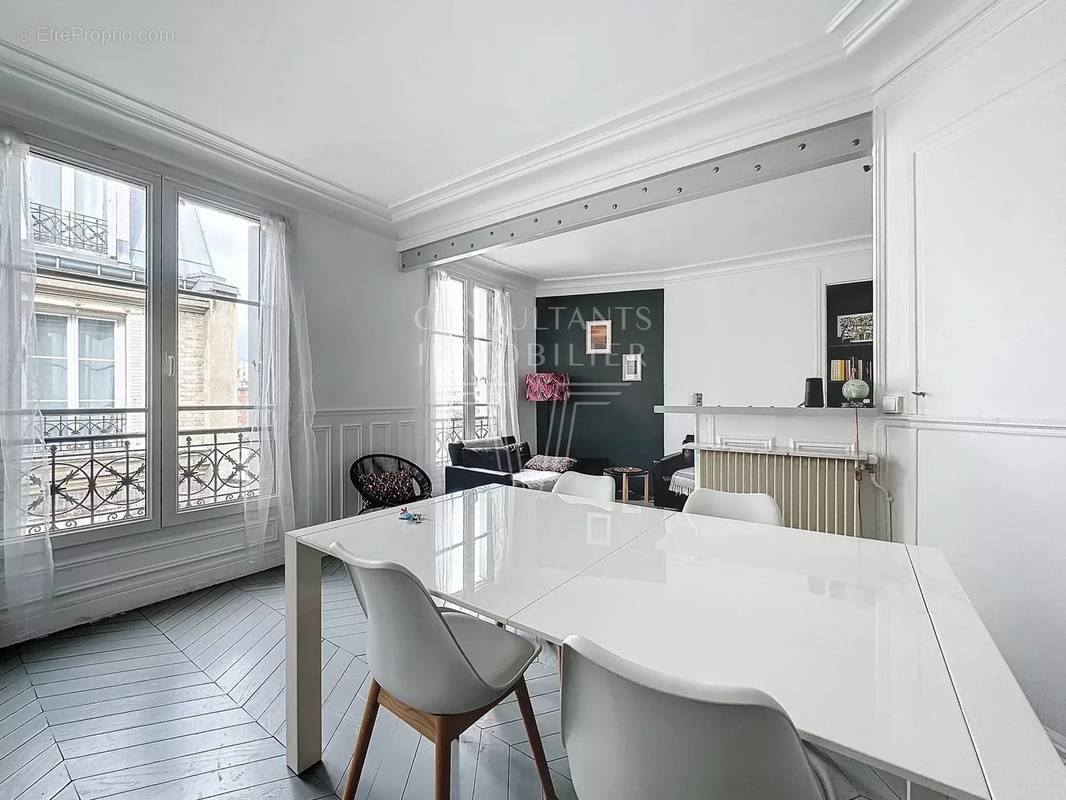 Appartement à PARIS-15E