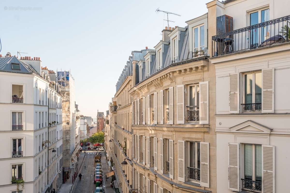 Appartement à PARIS-18E