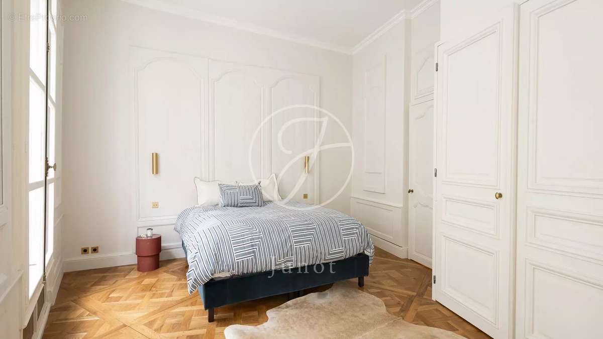 Appartement à PARIS-6E