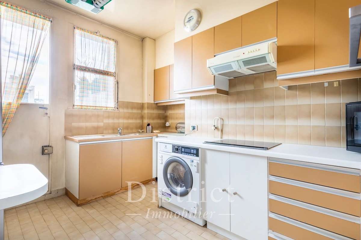 Appartement à PARIS-15E