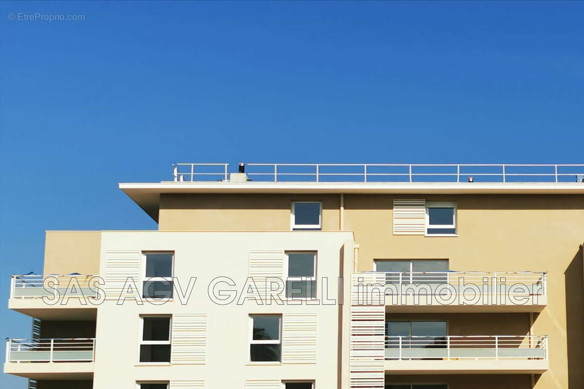 Appartement à HYERES