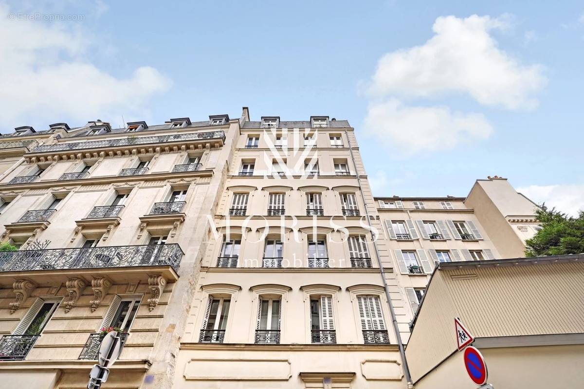 Appartement à PARIS-17E