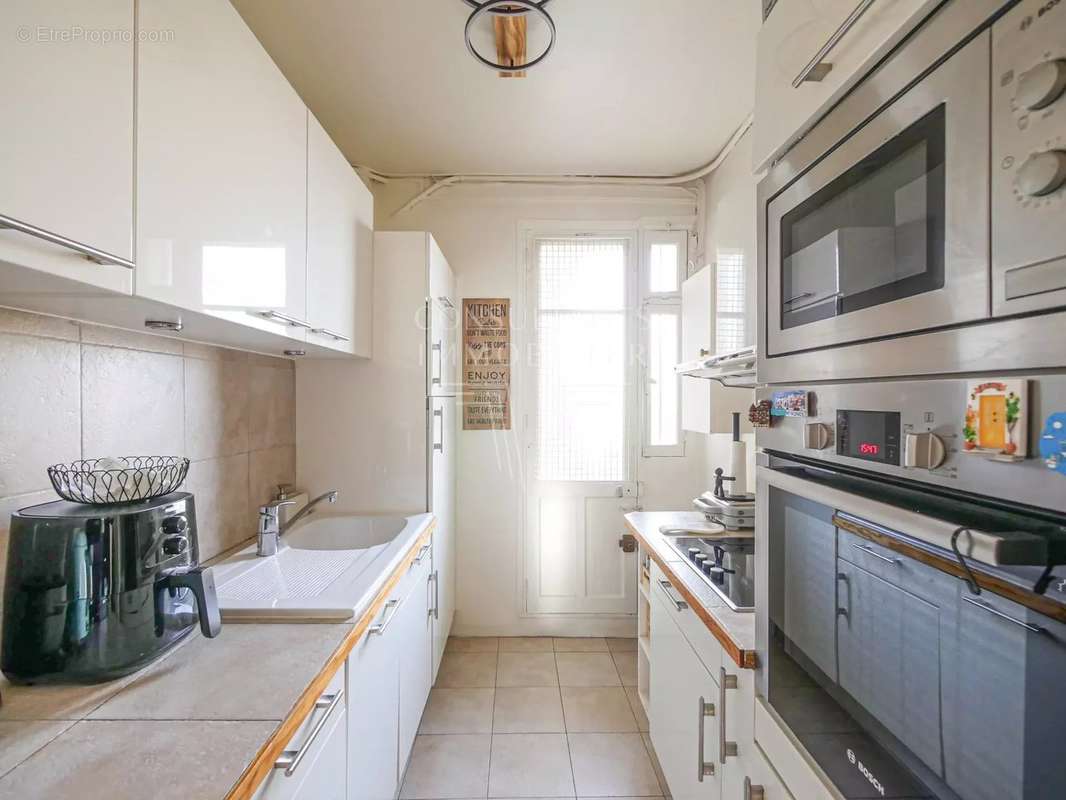 Appartement à NEUILLY-SUR-SEINE