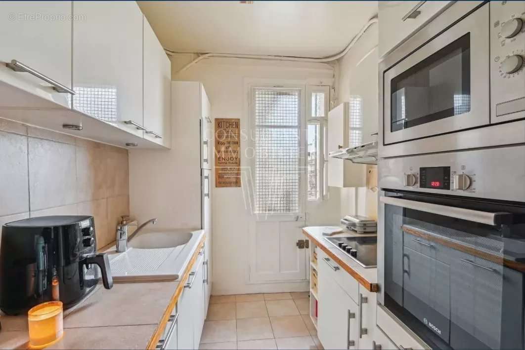 Appartement à NEUILLY-SUR-SEINE