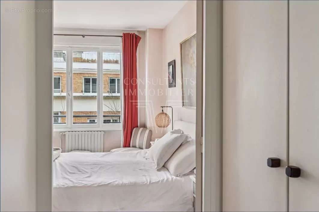 Appartement à NEUILLY-SUR-SEINE