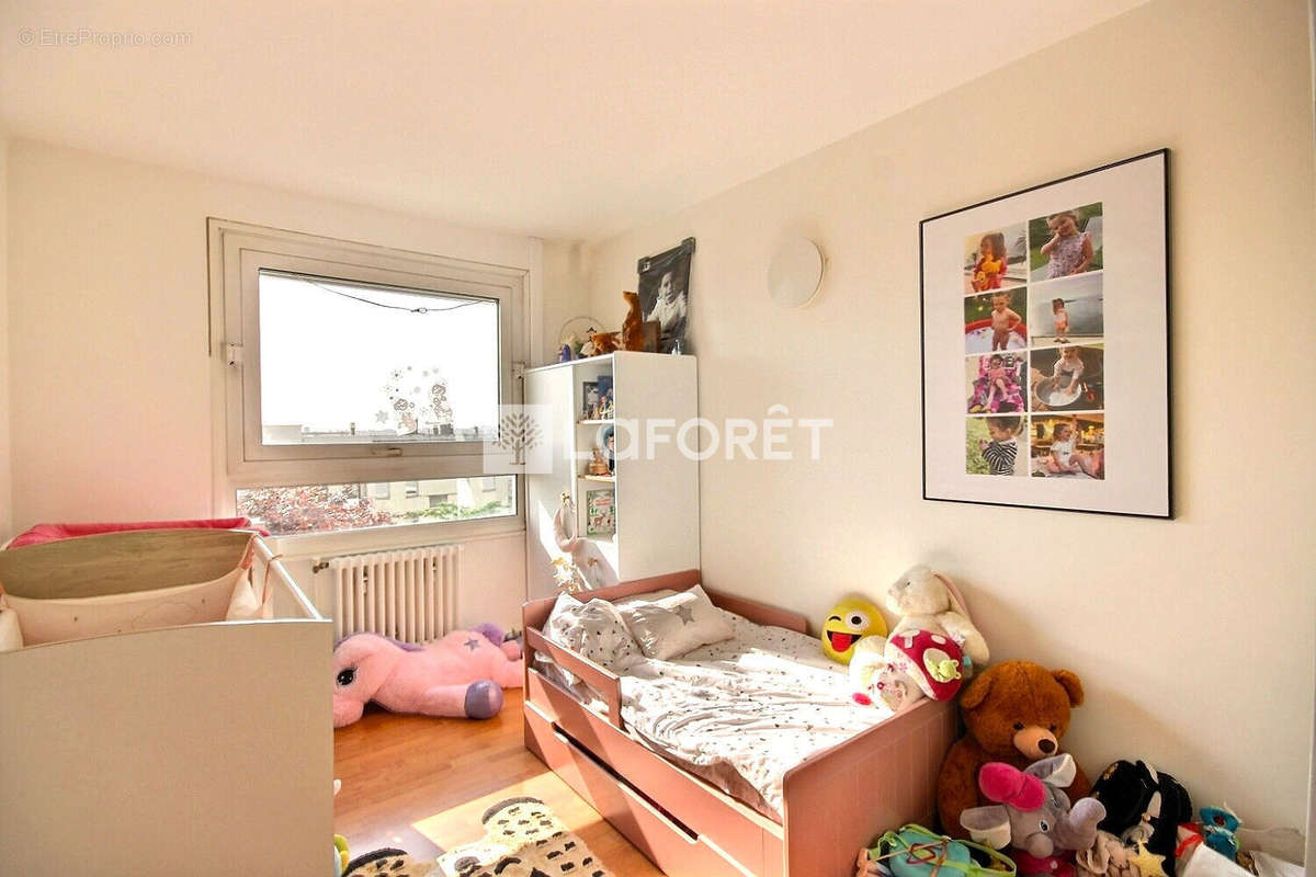 Appartement à SURESNES