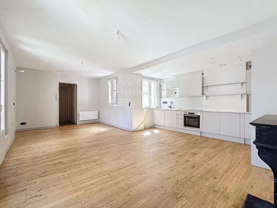 Appartement à PARIS-7E