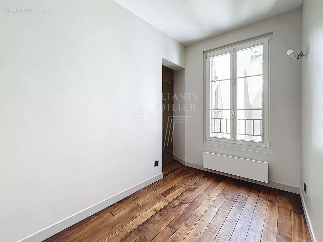 Appartement à PARIS-7E