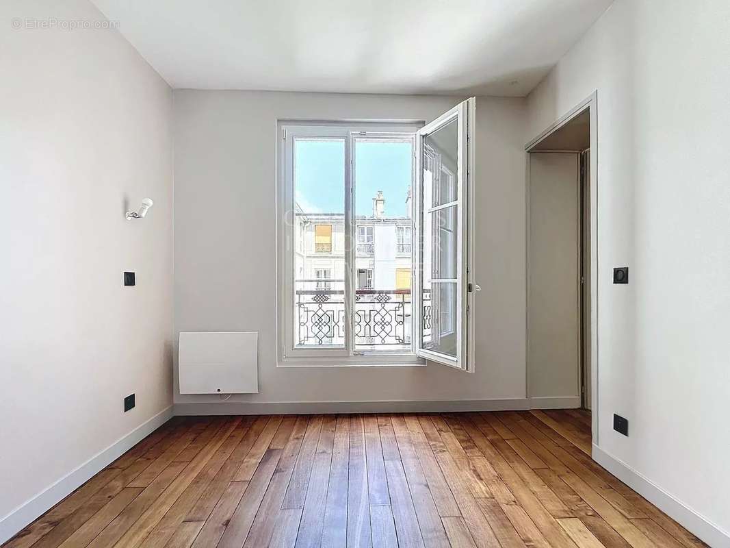 Appartement à PARIS-7E