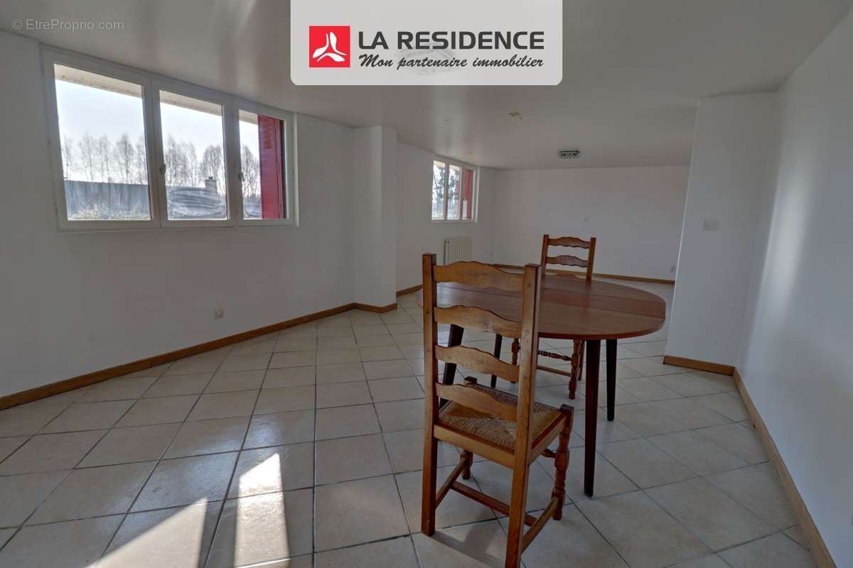 Appartement à IVRY-LA-BATAILLE