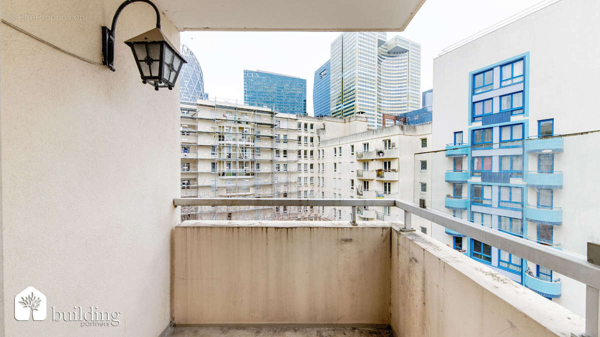 Appartement à COURBEVOIE