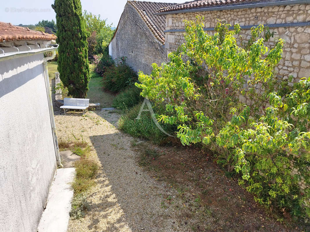 Maison à LORIGNAC