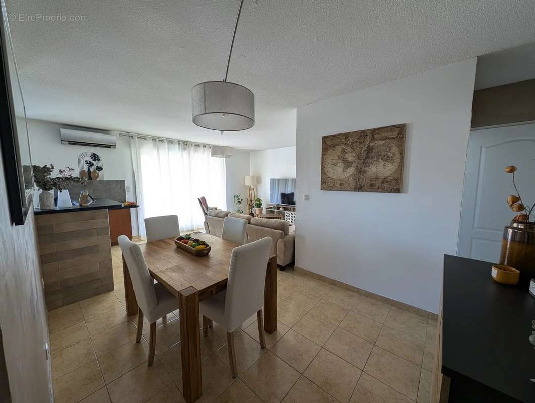 Appartement à SAINT-LAURENT-DU-VAR