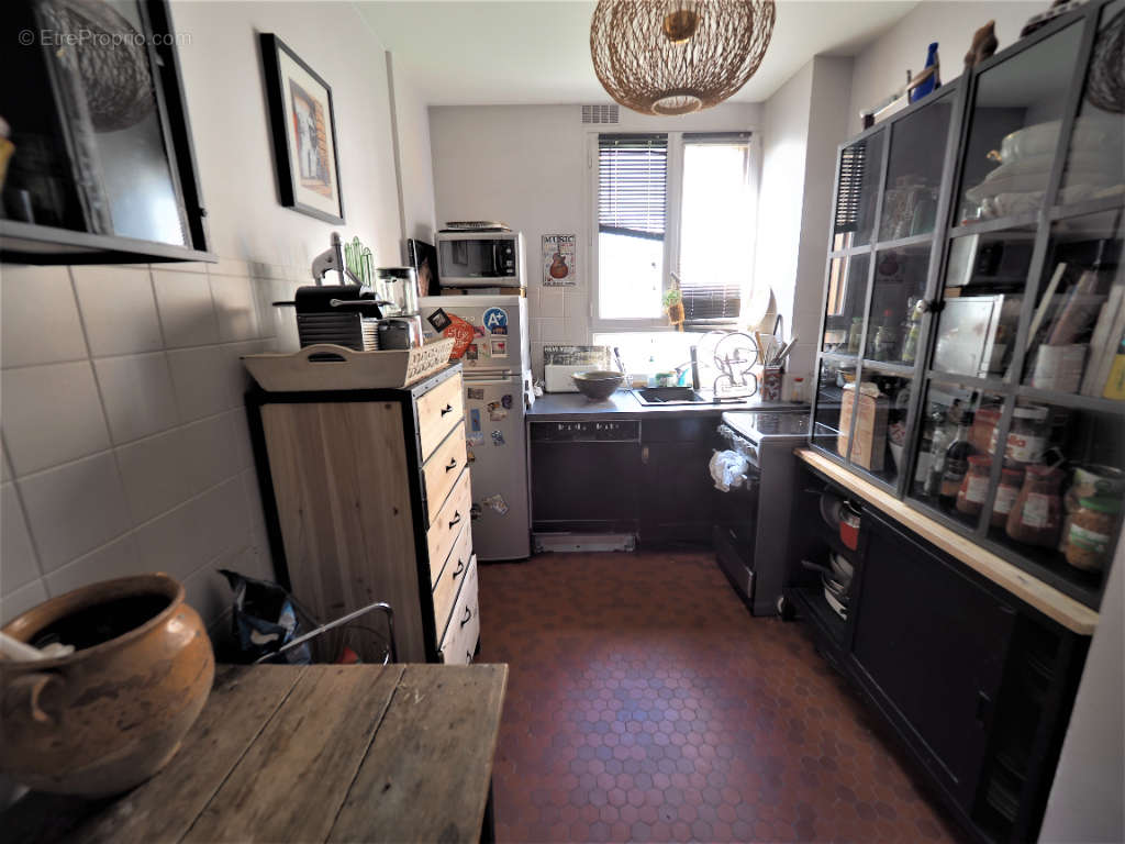 Appartement à PARIS-20E