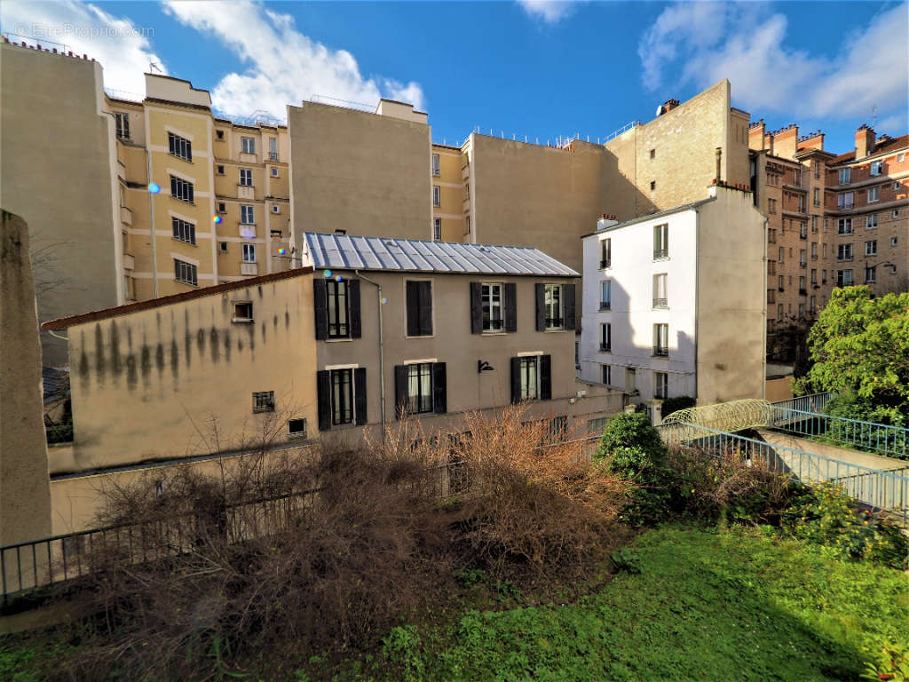 Appartement à PARIS-20E